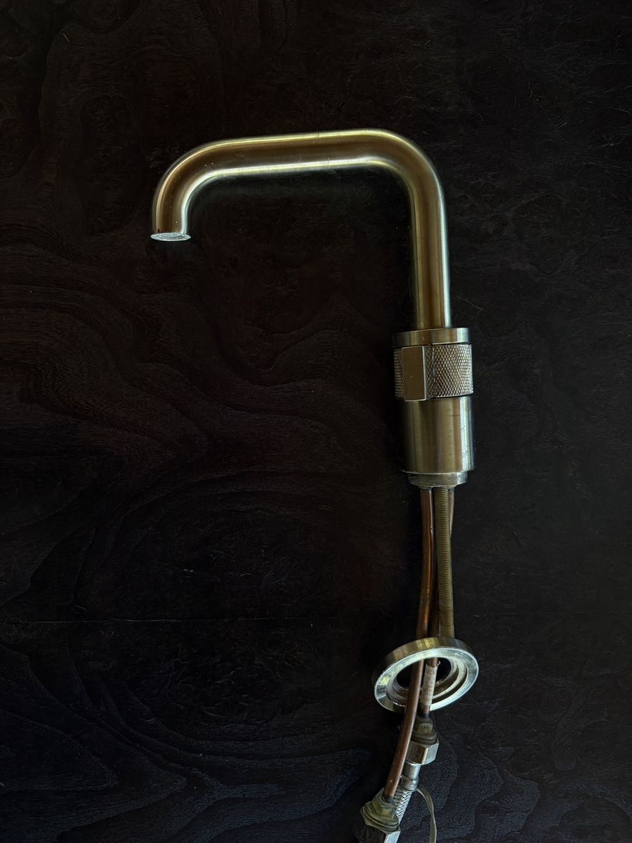 Brito faucet Brizo 65035LF matte brass color modern knurled handle