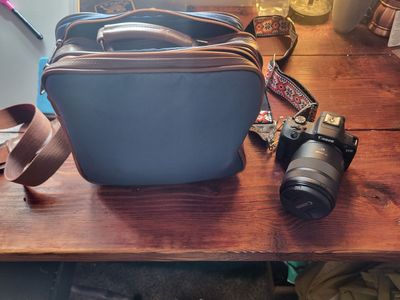 Canon EOS R100