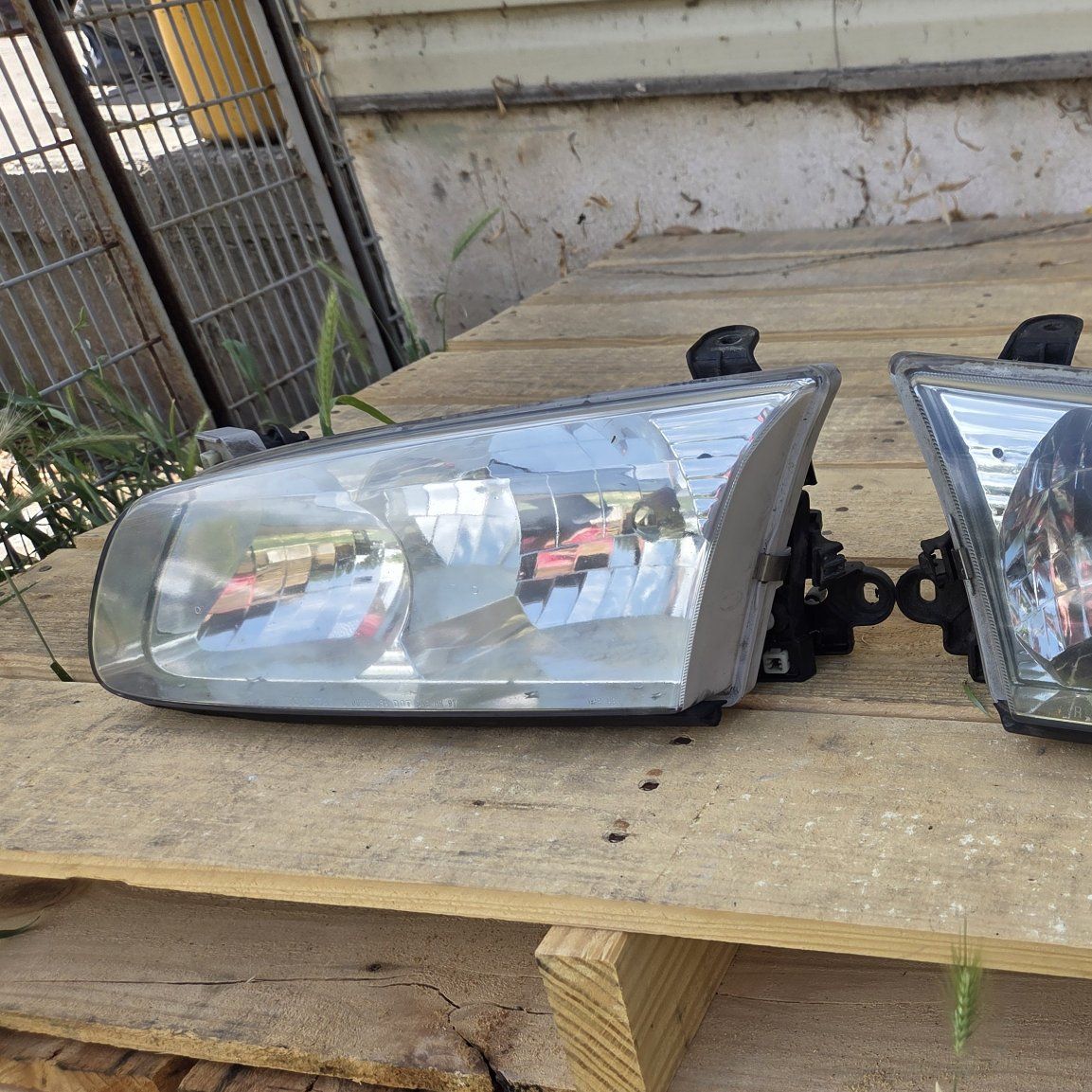 2000 2001 Toyota Camry headlight