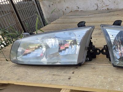 2000 2001 Toyota Camry headlight
