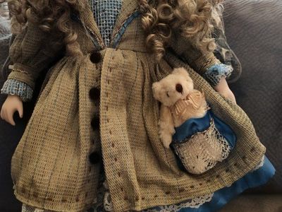 Ashley Belle Porcelain Doll Collection