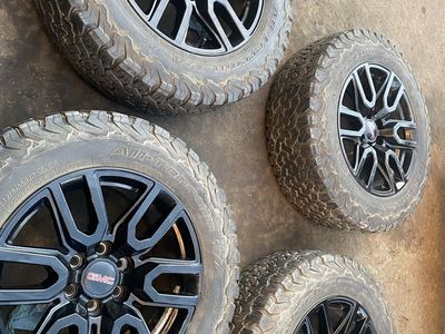 FULL SET RIMS TIRES GMC TAHO SIERRA GOOD CONDITION LT275-65-20 BFGOODRICH