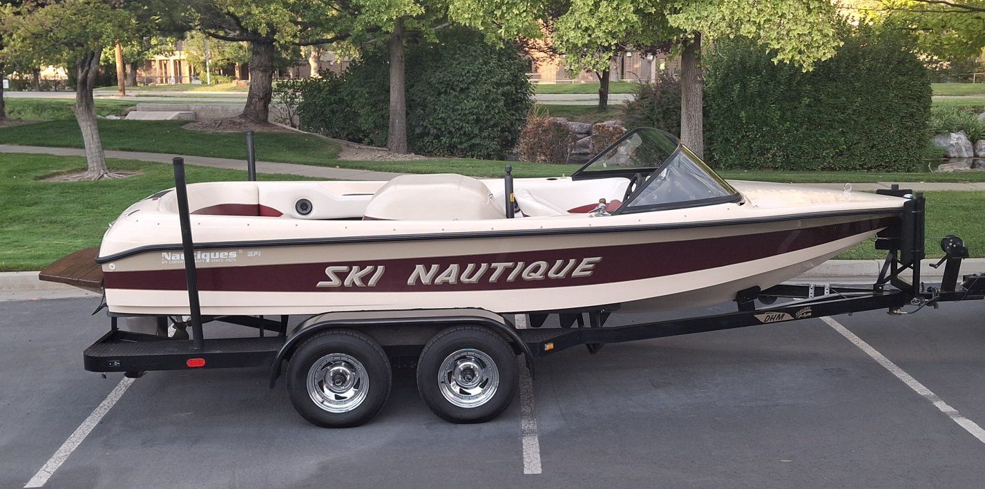1 Owner 1999 Ski Nautique 196 TSC Hull  GT-40 5.8L EFI Motor (354 hours) Extra Nice Interior