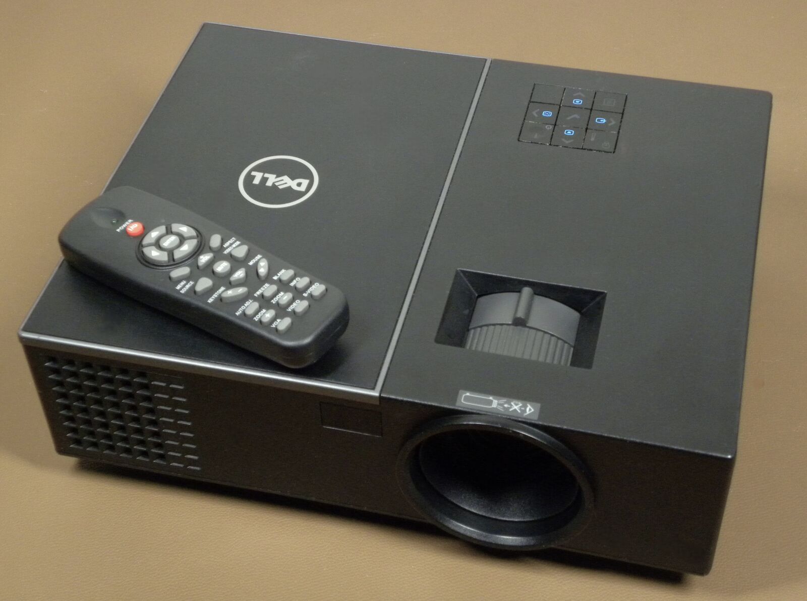 Dell 1550 3800 Lumens Projector