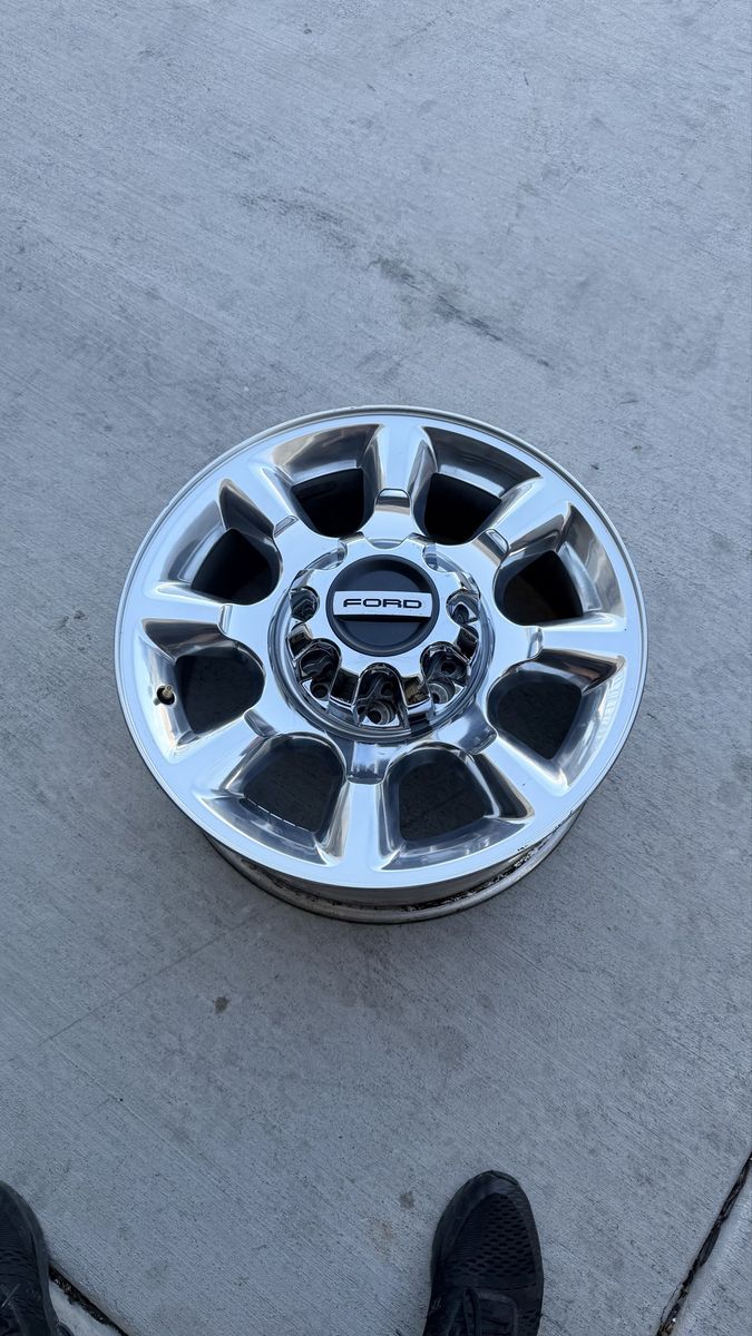 Ford F350 Rims 20” like new