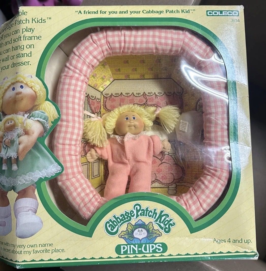 Vintage 1983 Cabbage Patch Kids Pin Ups Doll NIB