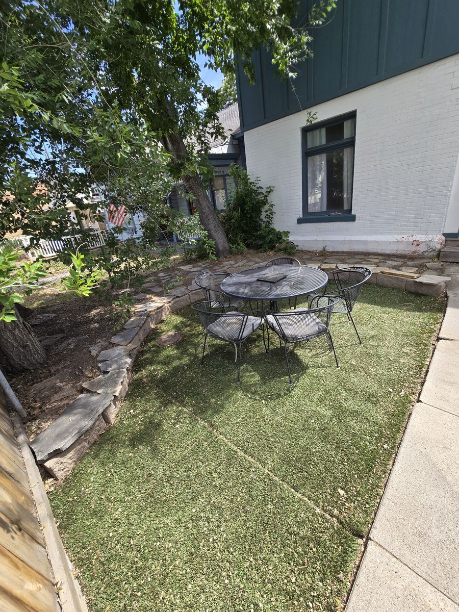 Main image 5