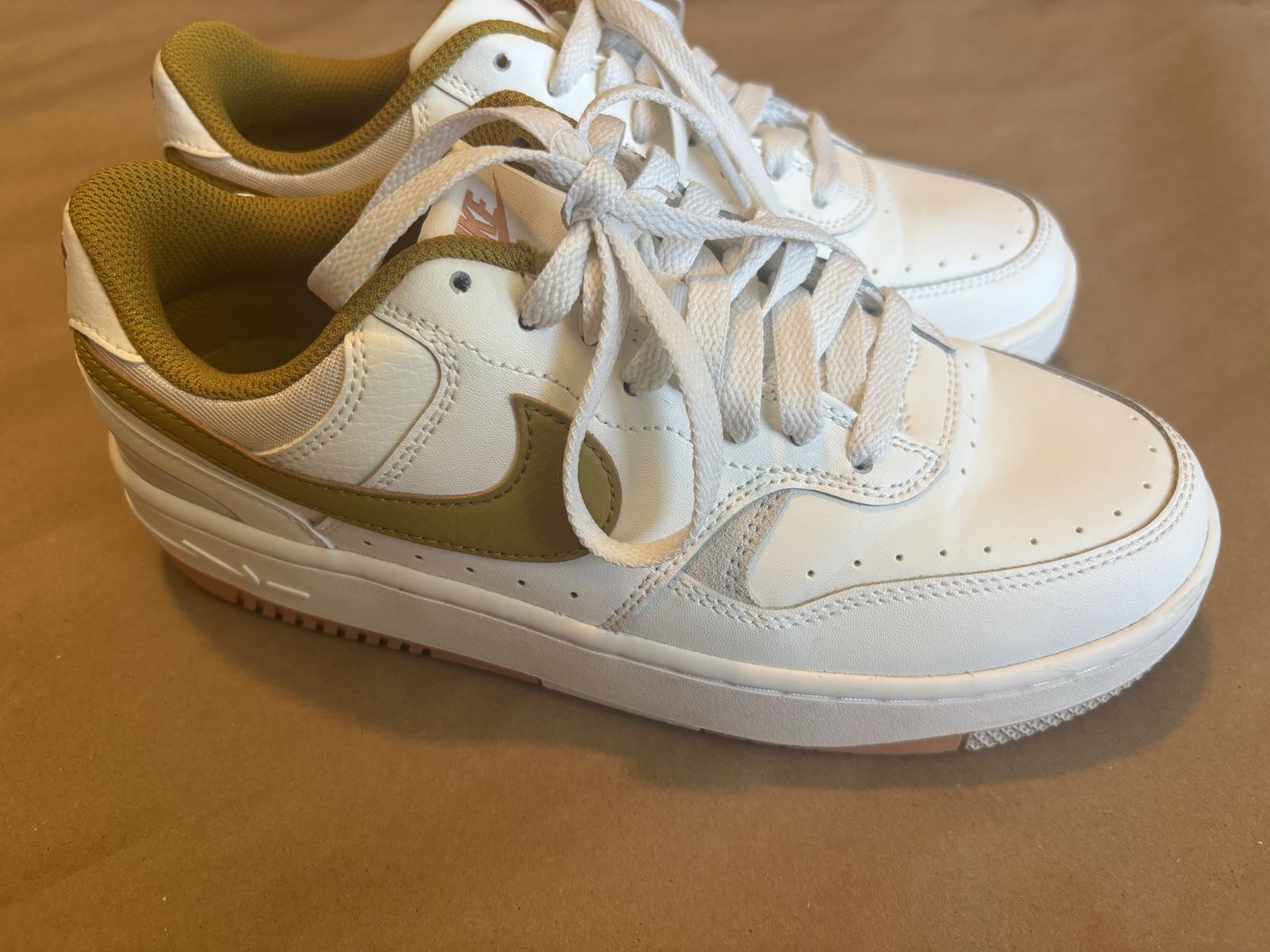 Nike Women's Gamma Force "Sail Bronzine" Size 7