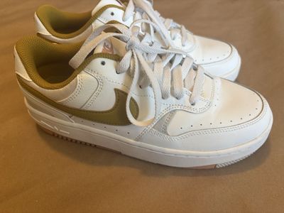 Nike Women's Gamma Force "Sail Bronzine" Size 7