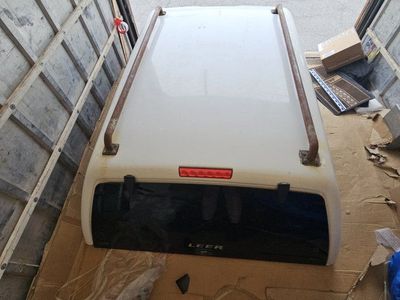 90s Mid size 6ft bed leer fiberglass shell