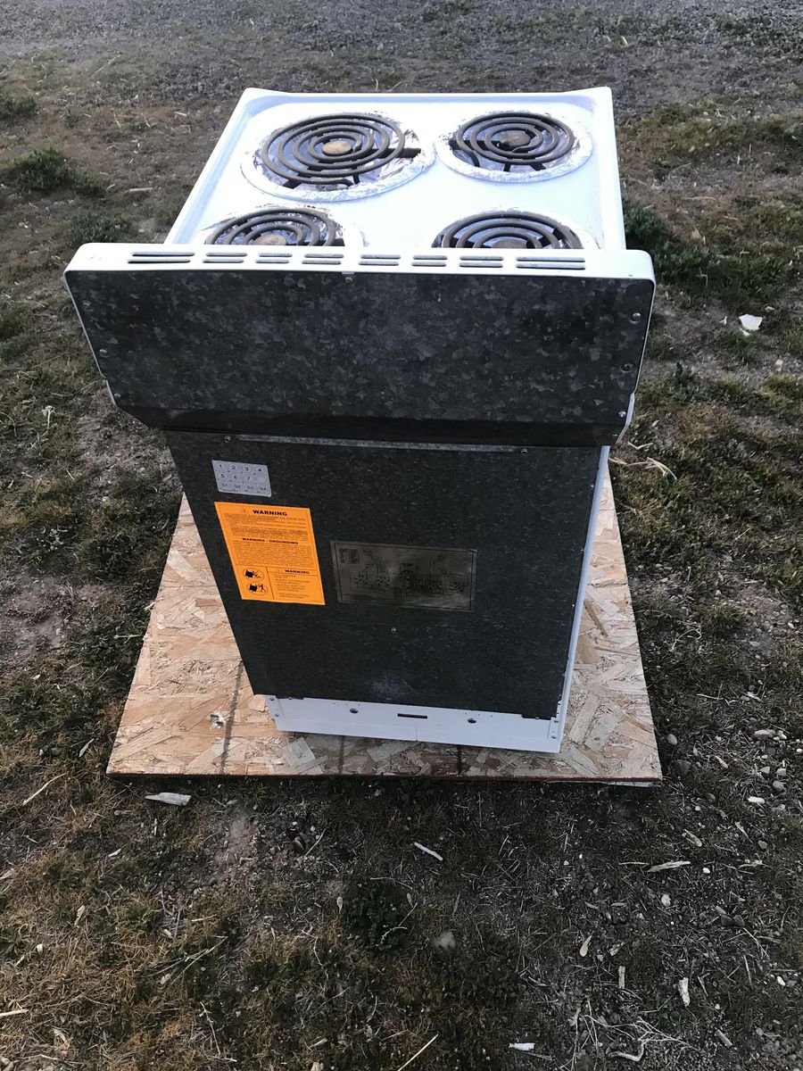 Hotpoint 20” stove