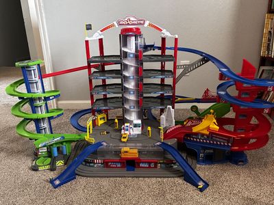 Car Track - Car Garage