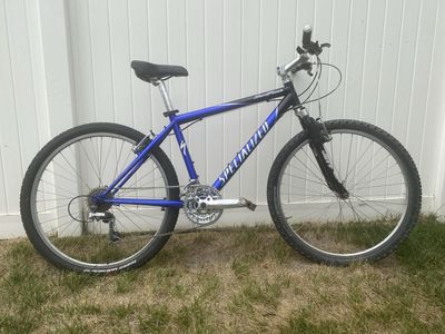 Specialized Hardrock, Shimano 21 Speed, 17” frame (medium)
