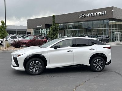 2023 Lexus RZ 450e Premium