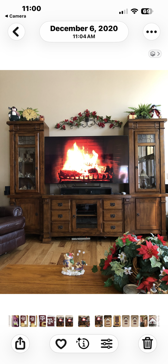 Entertainment wall unit
