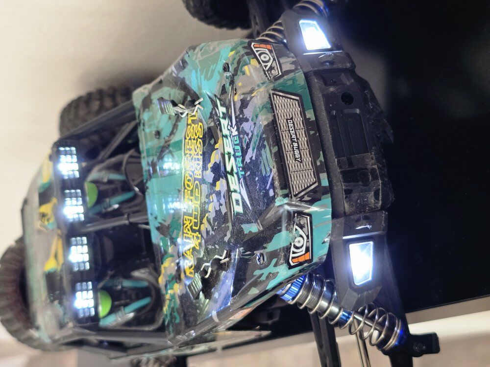 Desert 1/12th Scale 4WD RC Truck Super Fast!!