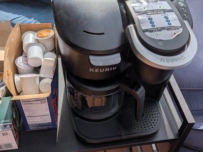 Keurig coffee maker and pods
