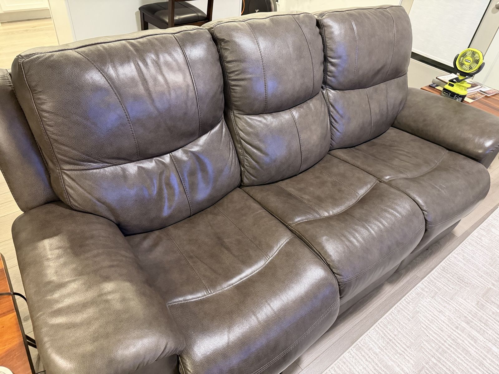 Comfortable light brown Reclining Sofa - Excellent Condition, 3-Seater Recliner Couch