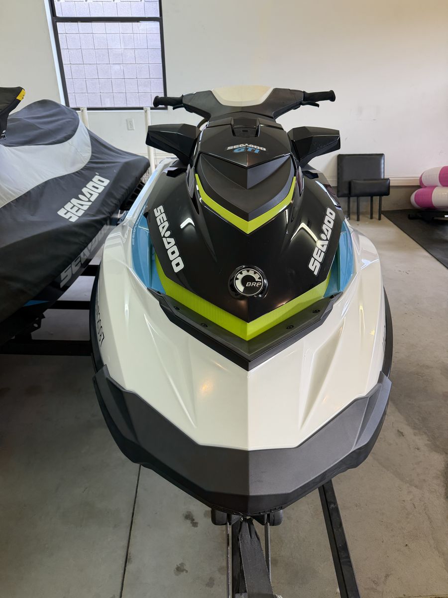 Main image 6