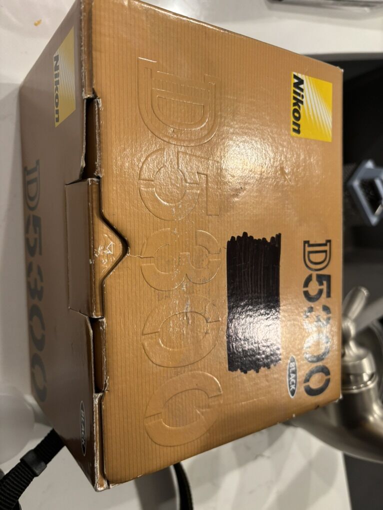 Nikon D5300 DSLR Camera Kit