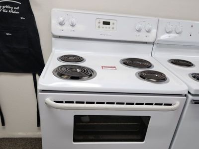 GREAT FRIGIDAIRE COIL TOP RANGE! WITH A FULL WARRANTY