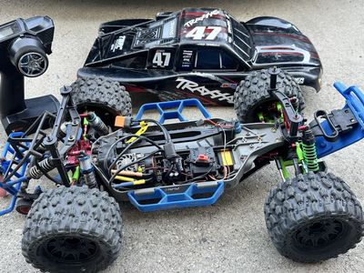 Upgraded Traxxas Slash 4X4 Brushless Lots Of Upgrades