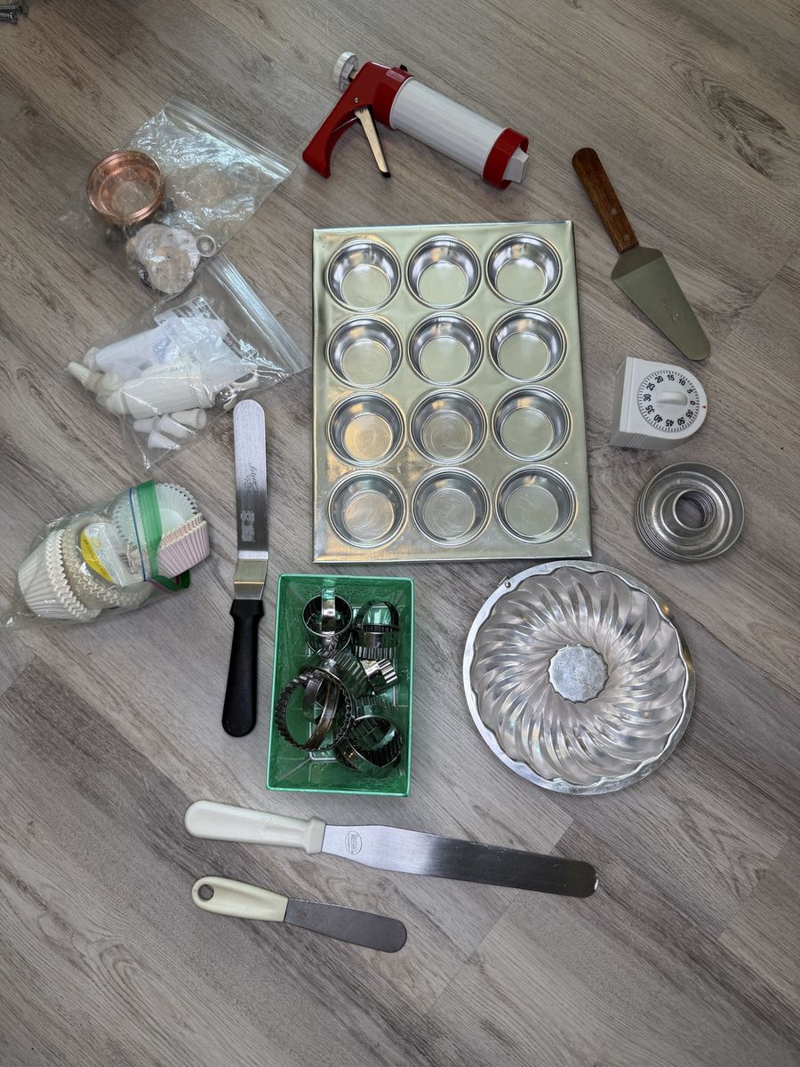 Cake Decorating & Baking Supplies Lot – Bundt Pan, Muffin Tin, Cookie Cutters & More