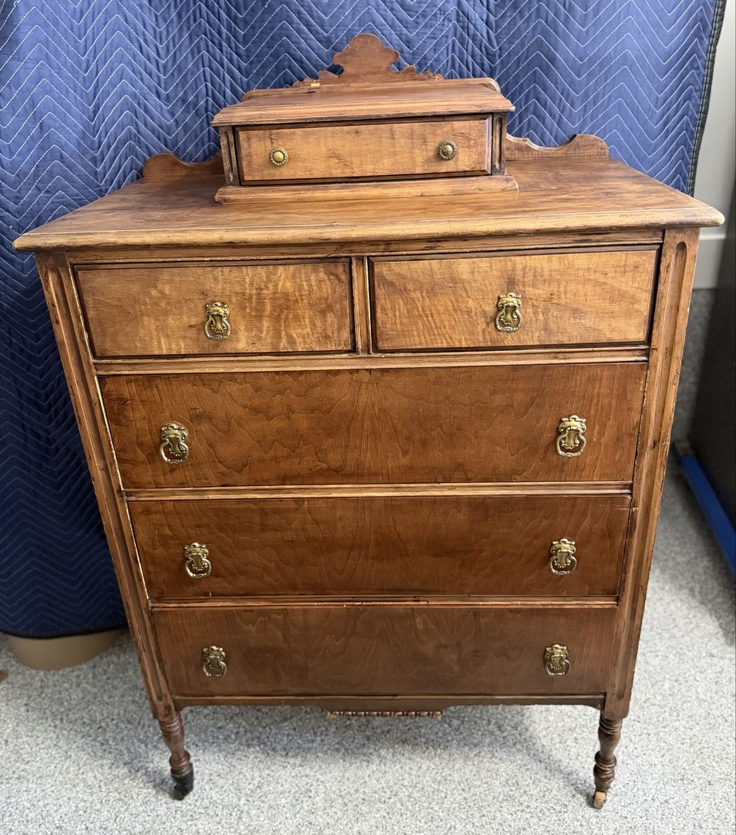 Wood Antique Chest of Drawers