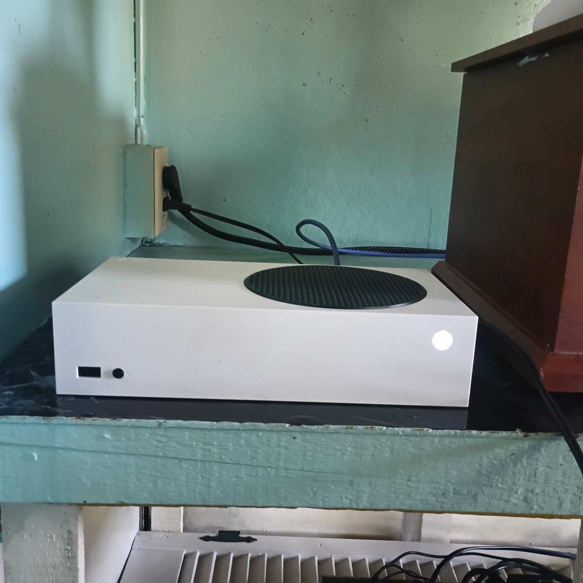 Xbox Series S Console with 4 Wireless Controllers & Charging Dock
