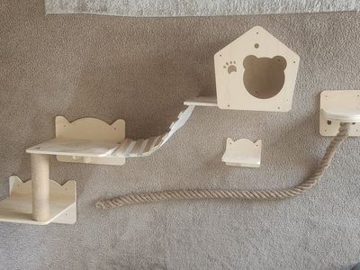 Cat Wall Shelves 5-Piece Set NEW - Never used, ready to hang up, your cat will love it!