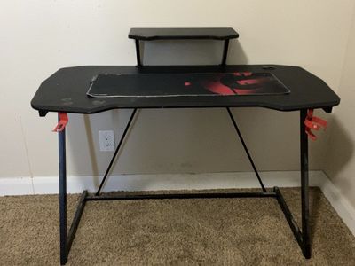 Computer desk