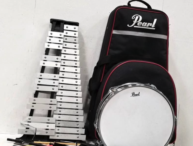 Pearl Percussion Learning Center drum bell kit with rolling case/ retractable handle.