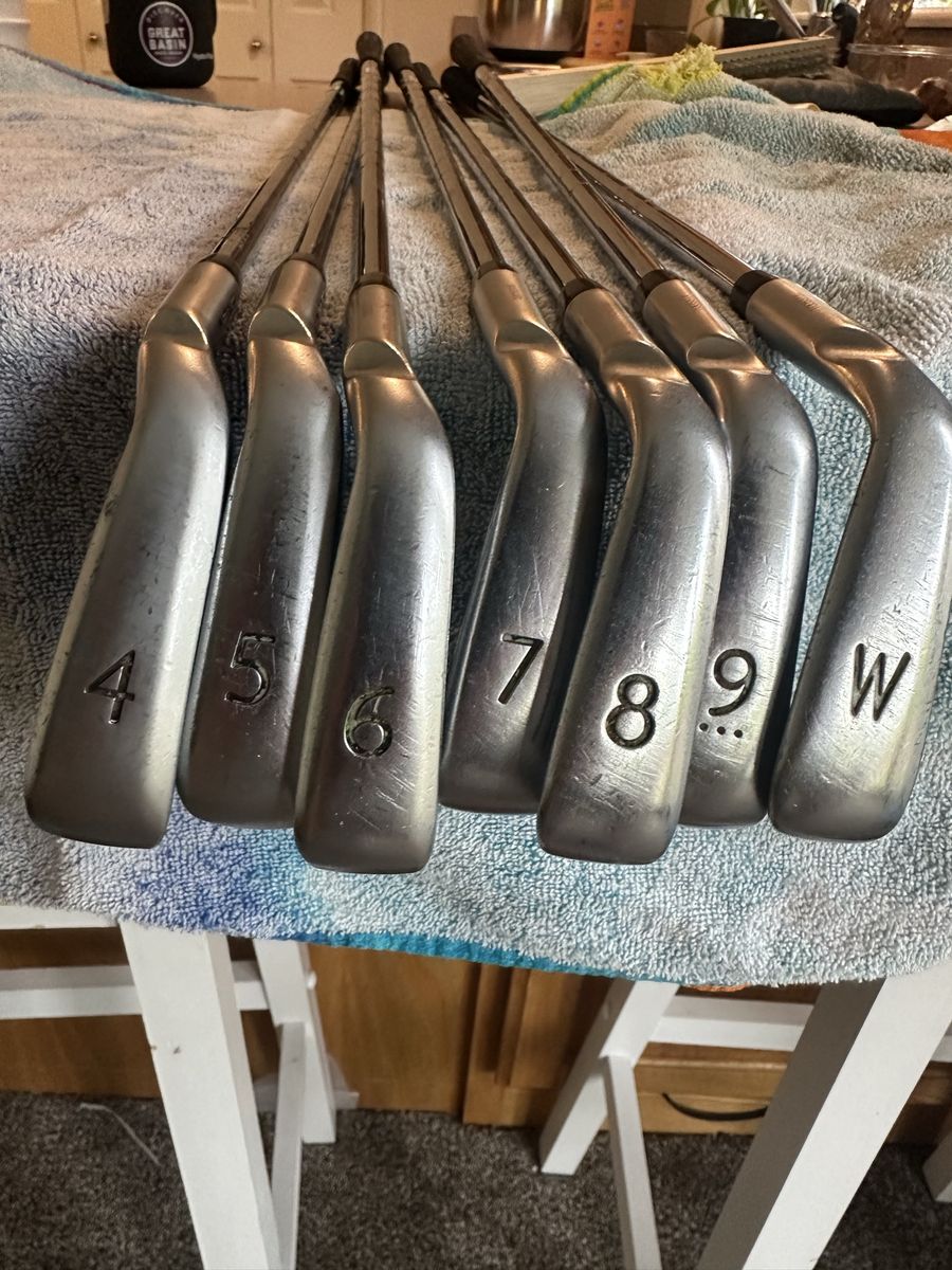 Ping I-20 4-W Iron set.