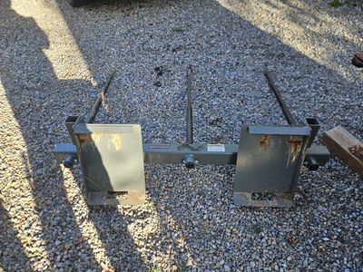 Worksaver 3-Prong Bale Spear Hay Spear Attachment