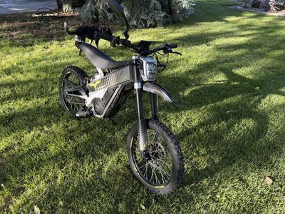 Talaria Sting R MX4 Electric Dirt Bike - Black/Yellow