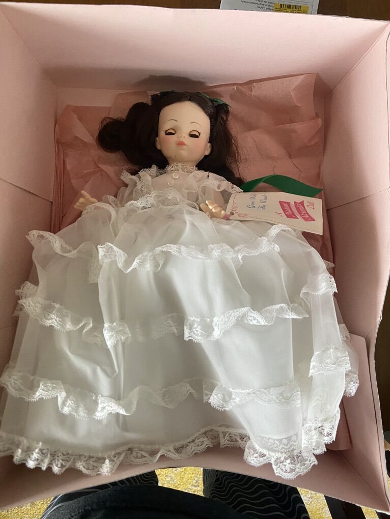 6 Madame Alexander Dolls