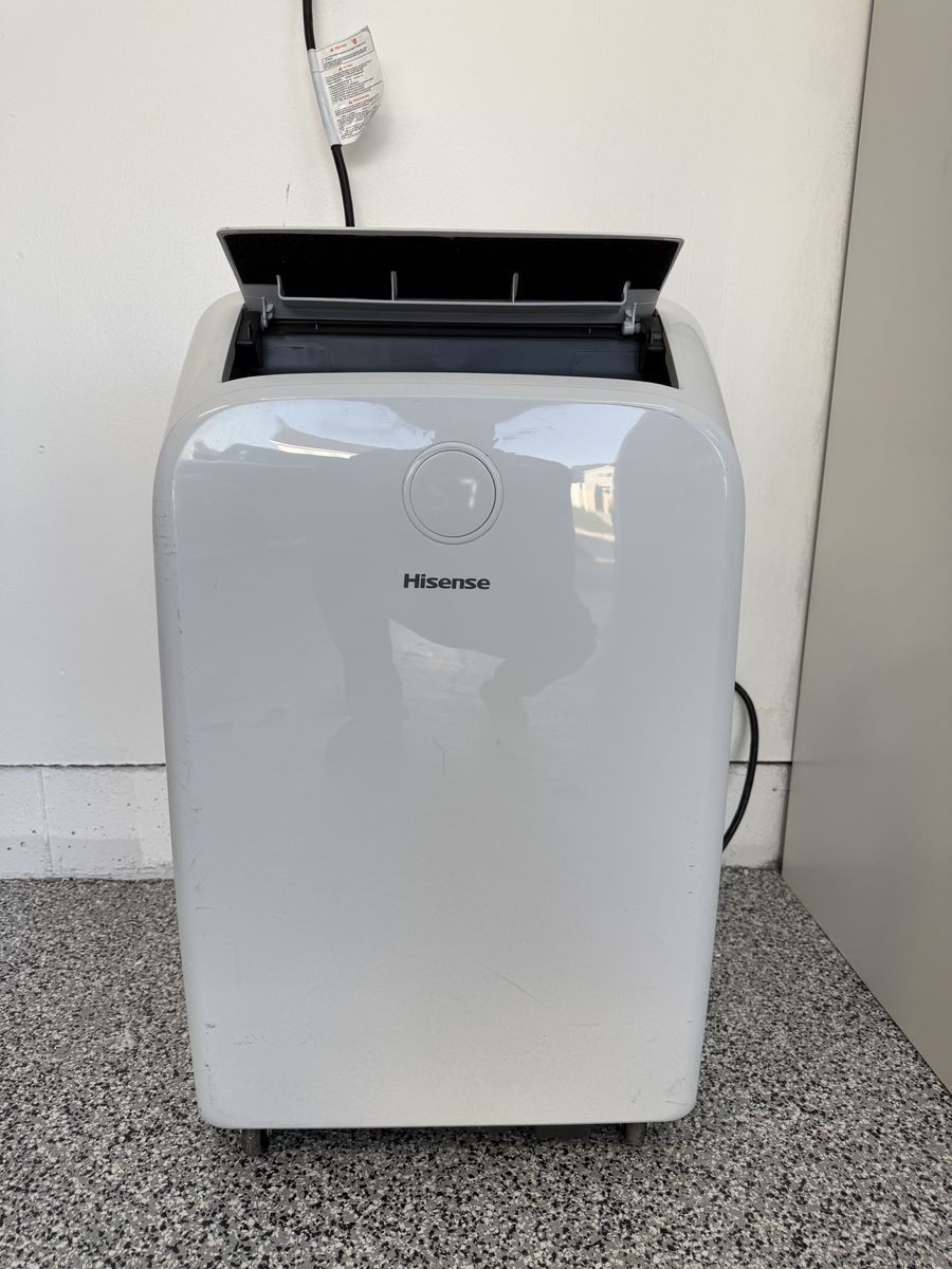Hisense Portable AC & Heater (8,000 BTU) – Window