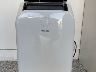 Hisense Portable AC & Heater (8,000 BTU) – Window