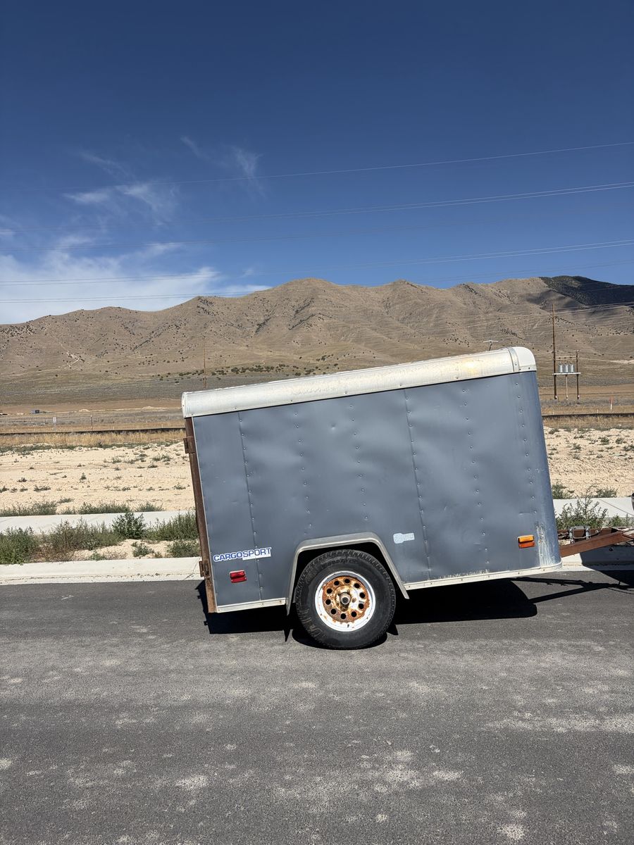4x8 single axle trailer.