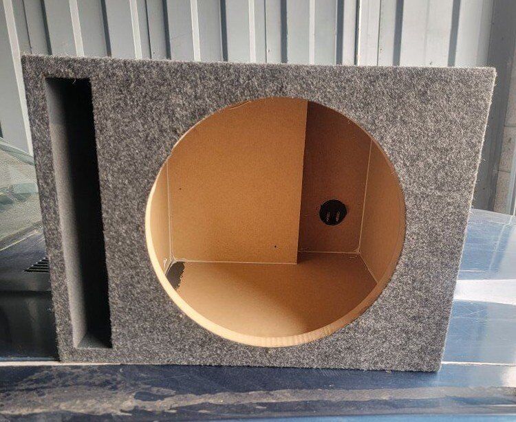 Single 12 Ported box new