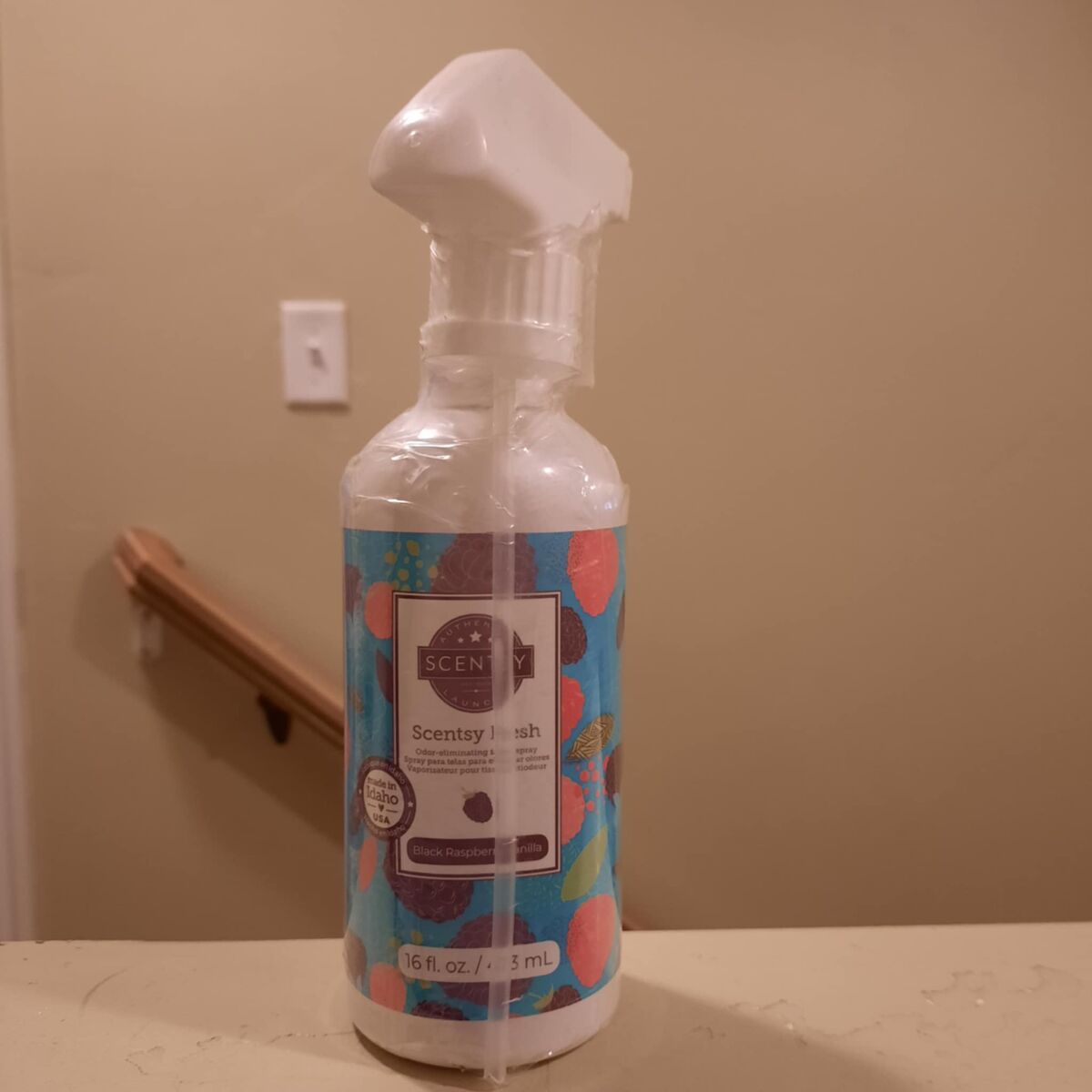 NEW Scentsy Fresh 16 oz Odor-eliminating Fabric Spray Black Raspberry Vanilla Scent - like Febreze