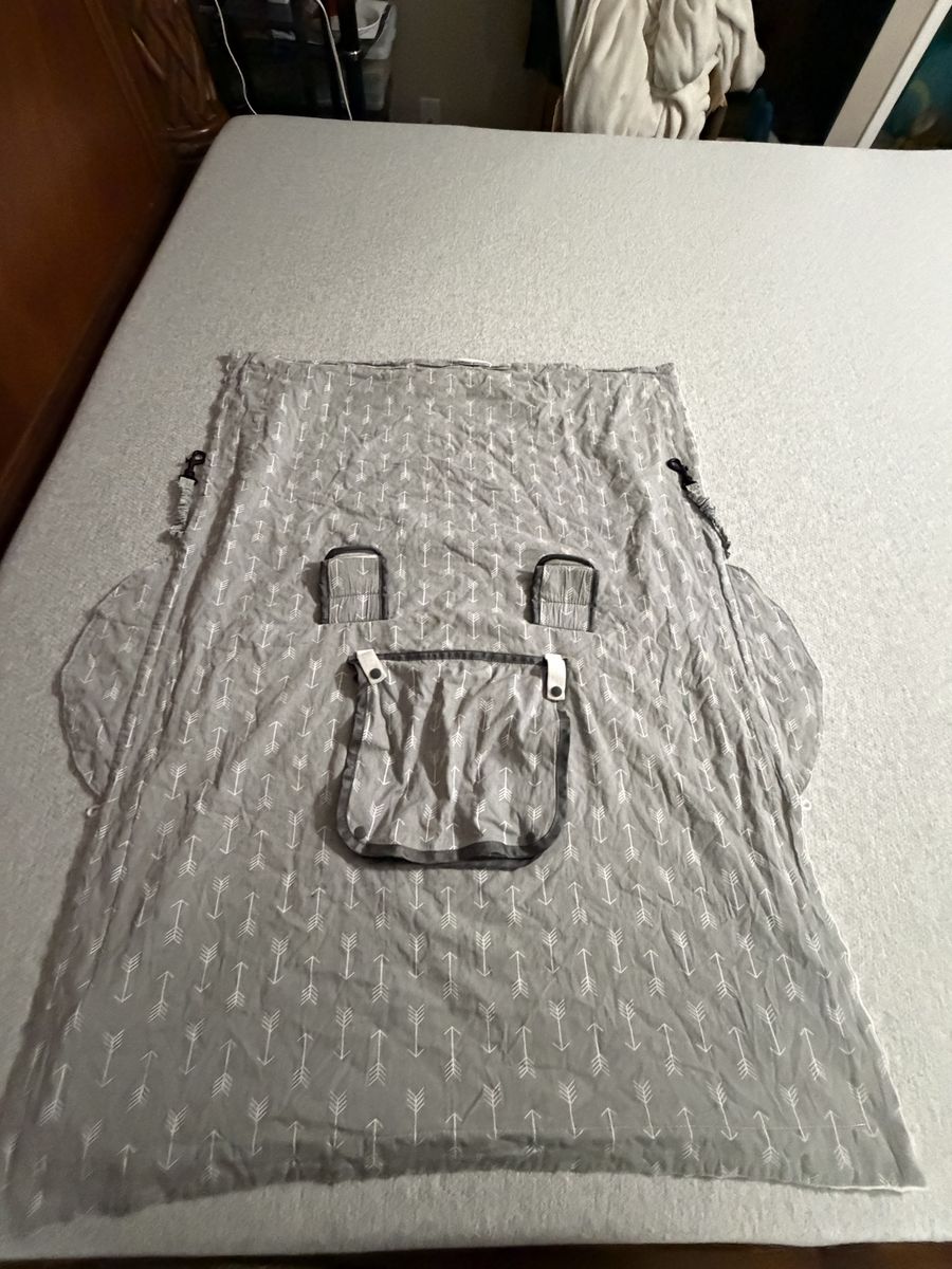 Gray Arrow Print Baby Car seat Blanket Cover with Soft Minky Lining & Pocket