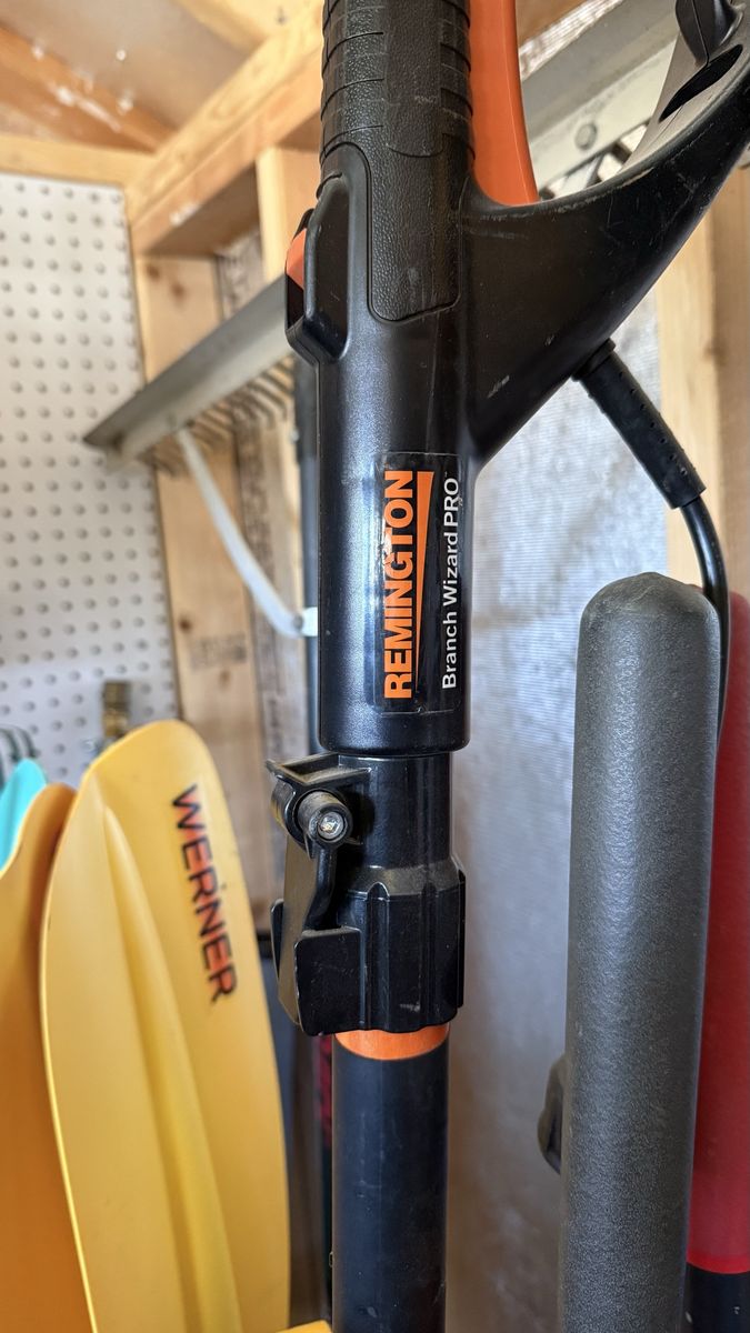 Remington Branch Wizard Pro Electric Pole Saw
