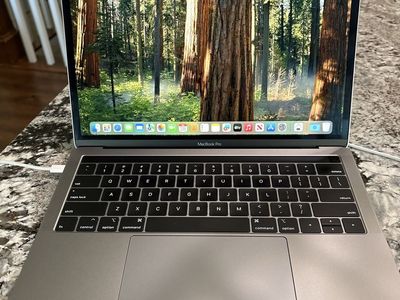 2018 MacBook Pro 13” i7 | 16GB RAM | 500GB SSD | Only 124 Battery Cycles