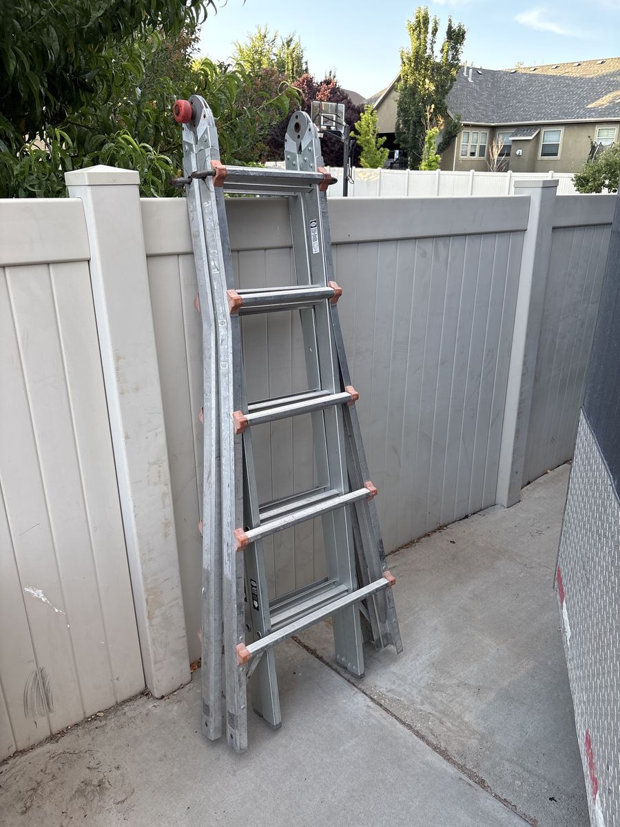 Little Giant Ladder - Aluminum Multi-Position Extension Ladder, Good Condition (Missing Feet)