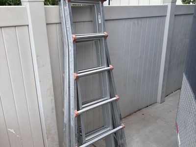 Little Giant Ladder - Aluminum Multi-Position Extension Ladder, Good Condition (Missing Feet)