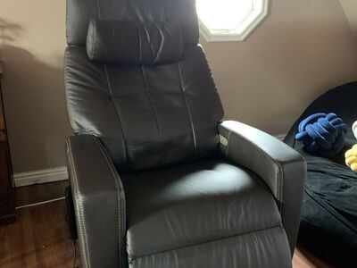 Hale Premier Zero Gravity Recliner with Air Massage