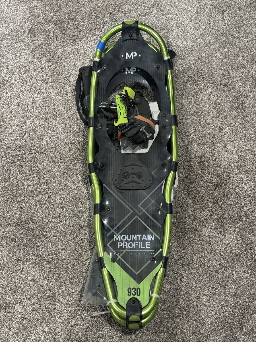 *new* mountain profile 930 snowshoe and poles pack Cash only