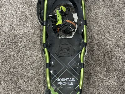 *new* mountain profile 930 snowshoe and poles pack Cash only