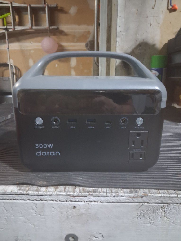 Daran NEOZL 300W Portable Power Station 192Wh/12.8V/15Ah LiFePO4 Battery with Carry Bag